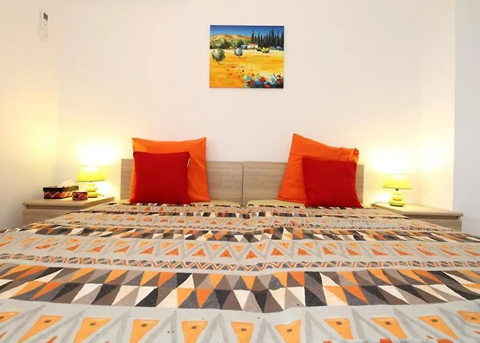 T2 Moderne A Avec Clim, Parking Et Wifi - Fr-1-553-271 Apartment