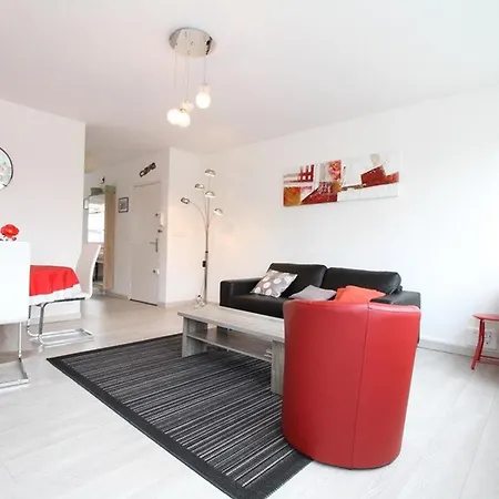 T2 Moderne A Avec Clim, Parking Et Wifi - Fr-1-553-271 Apartment *