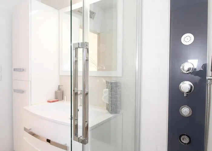 T2 Moderne A Avec Clim, Parking Et Wifi - Fr-1-553-271 Apartamento Balaruc-les-Bains